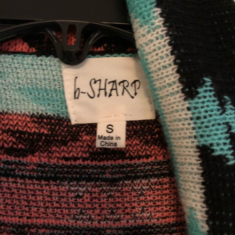 Aztec sweater - Picture 3 of 3